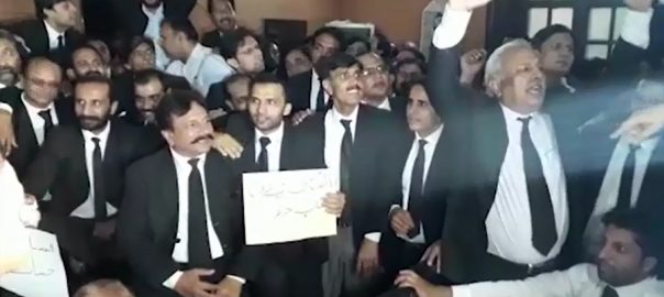 punjab-lahore-bars-distance-themselves-from-tomorrows-strike