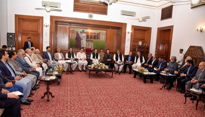 pm-imran-khan-assures-business-community-of-removing-all-fears-reservations