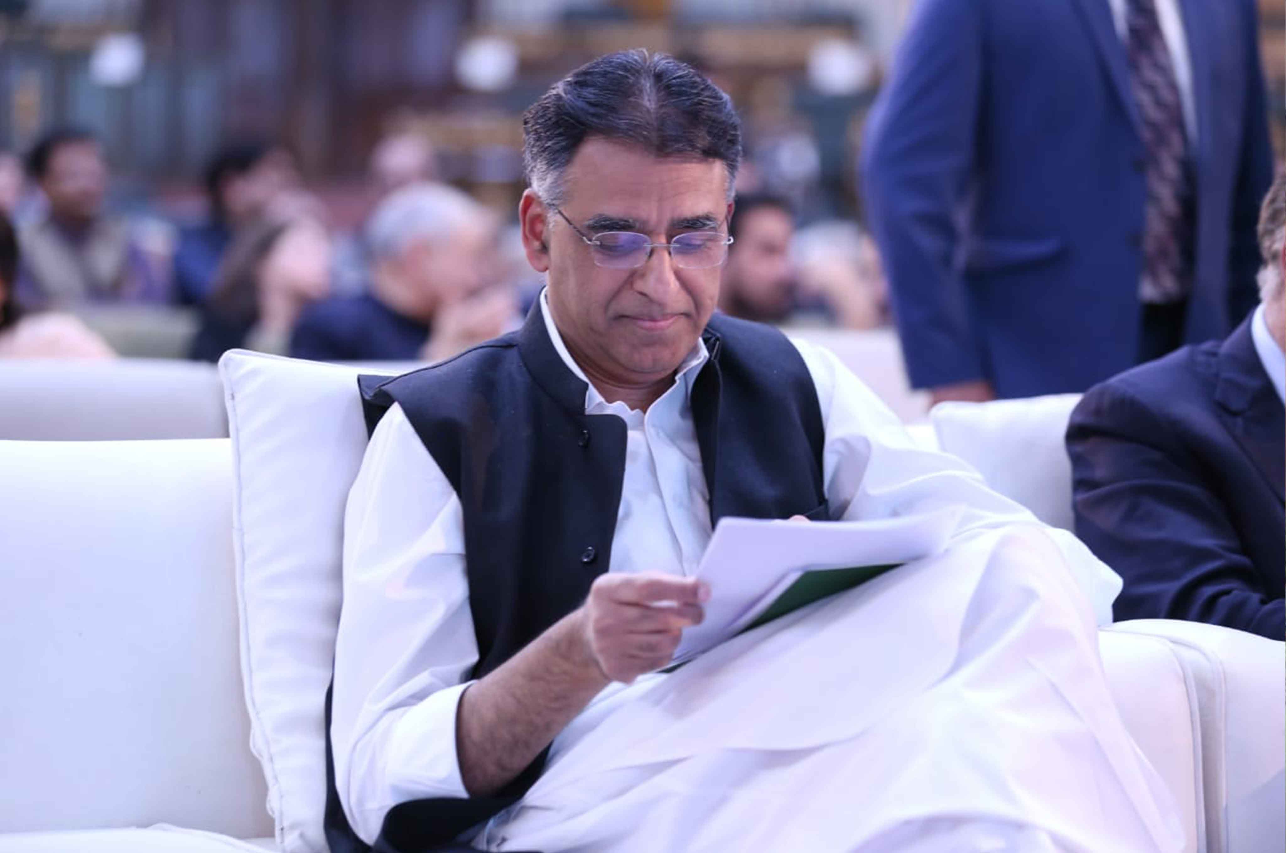 pm-imran-appoints-asad-umar-as-economic-development-council-member