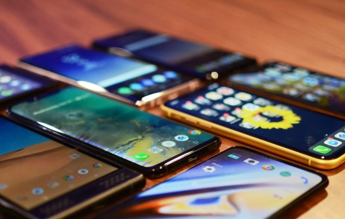 govt-reduces-tax-deduction-on-mobile-recharge