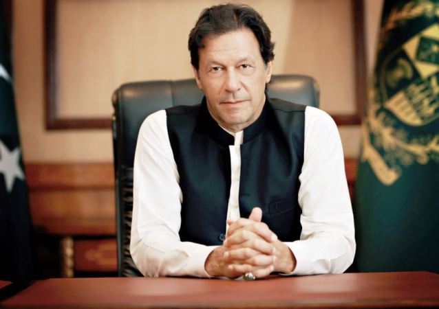 pm-khan-curtails-the-authority-of-hafeez-shaikh