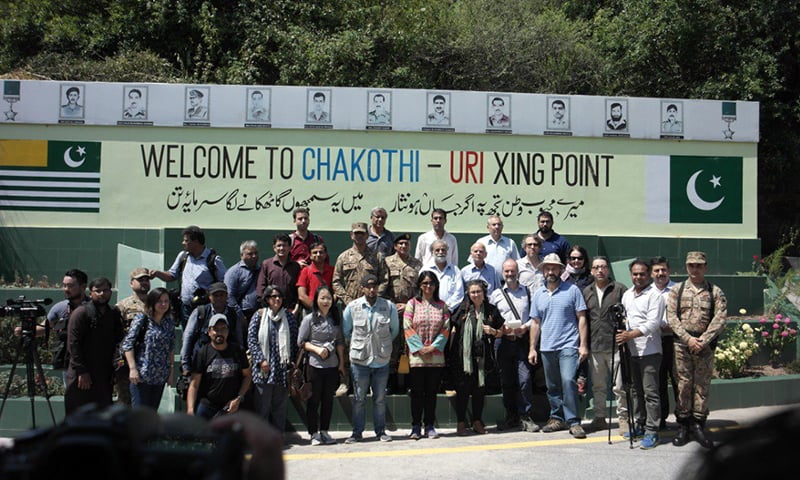 foreign-media-correspondents-visit-loc-briefed-about-indian-ceasefire-violations-ispr