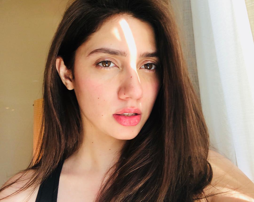 finally-mahira-spoke-for-hate-comments-about-kashmir