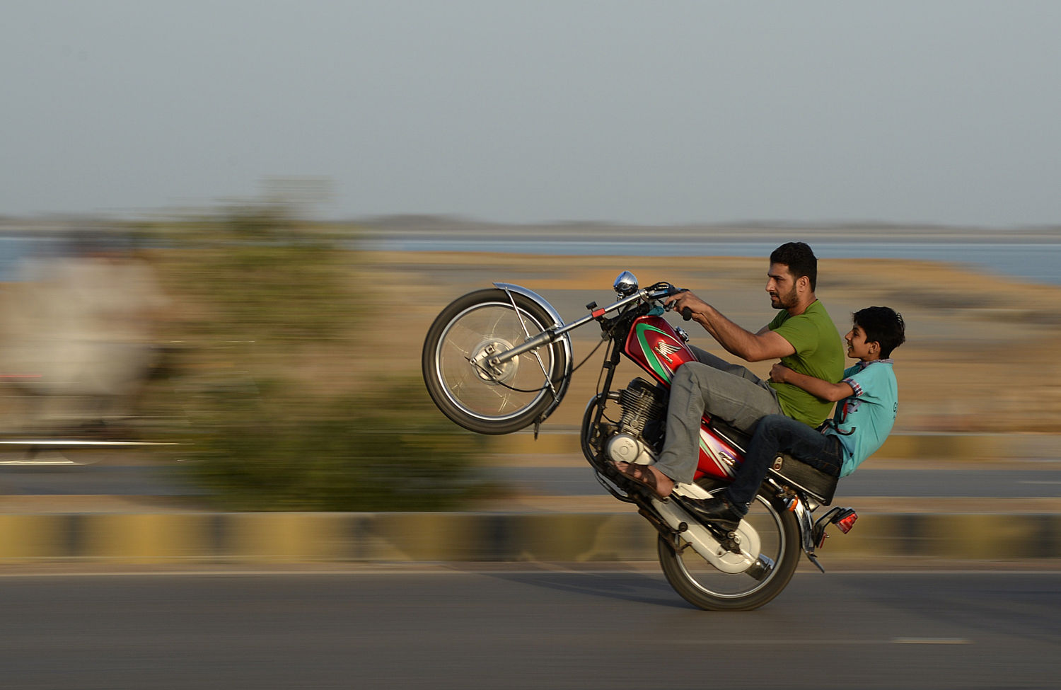 traffic-cops-set-to-catch-one-wheelers