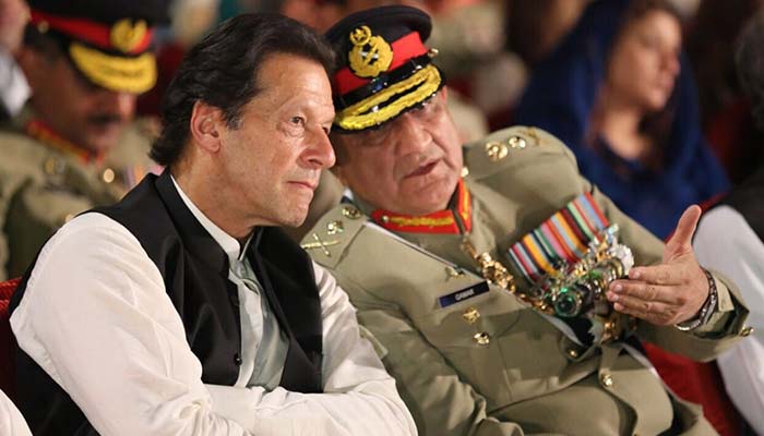 pm-imran-khan-coas-gen-qamar-bajwa-visit-loc-ispr