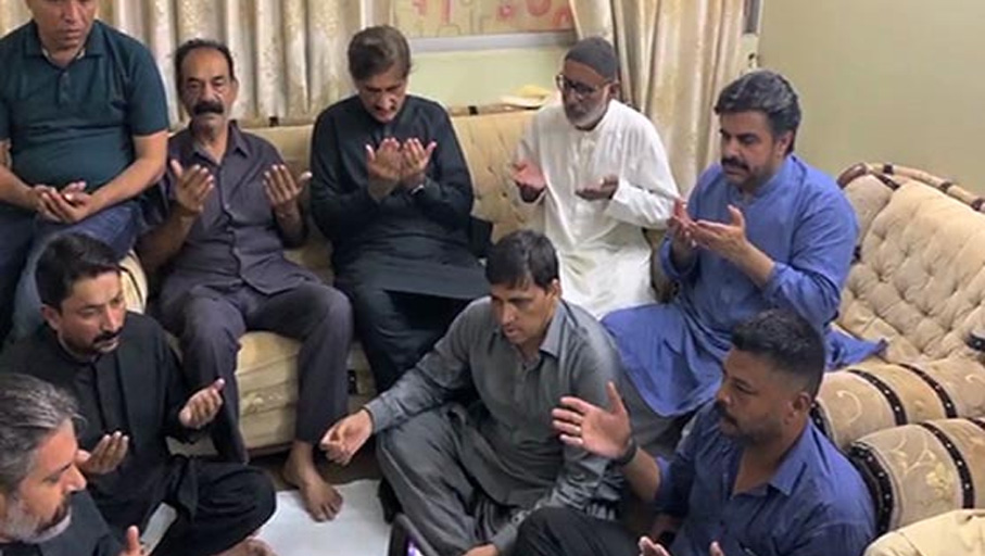 sindh-cm-visits-family-of-martyred-major-adeel-expresses-condolences