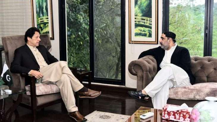 minister-for-states-and-frontier-regions-sahibzada-muhammad-mehboob-sultan-frontier-regions-calls-on-prime-minister-imran-khan