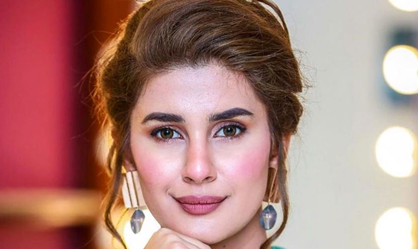kubra-khan-joins-the-cast-of-humayun-saeeds-london-nahi-jaunga