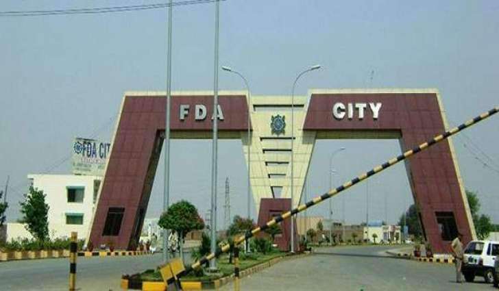 faisalabad-development-authority-seals-eight-buildings
