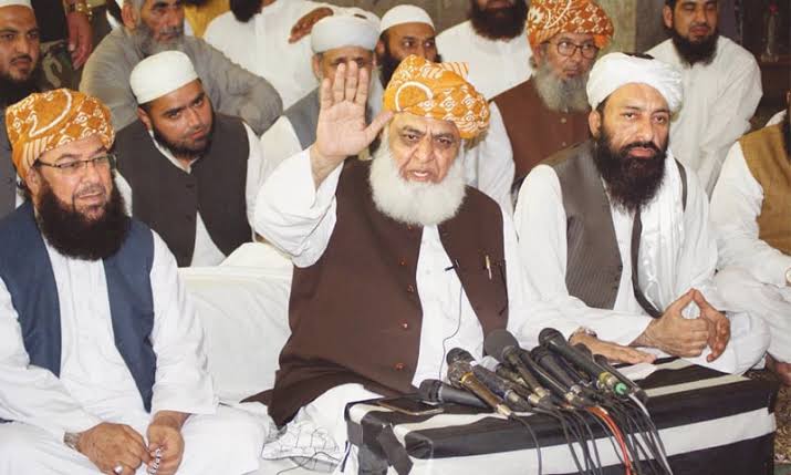 azadi-march-reduces-governments-mountain-of-ego-to-dust-fazlur-rehman