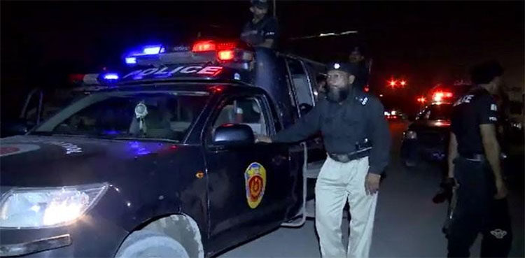 residents-foil-dacoity-bid-in-karachi-one-intruder-killed