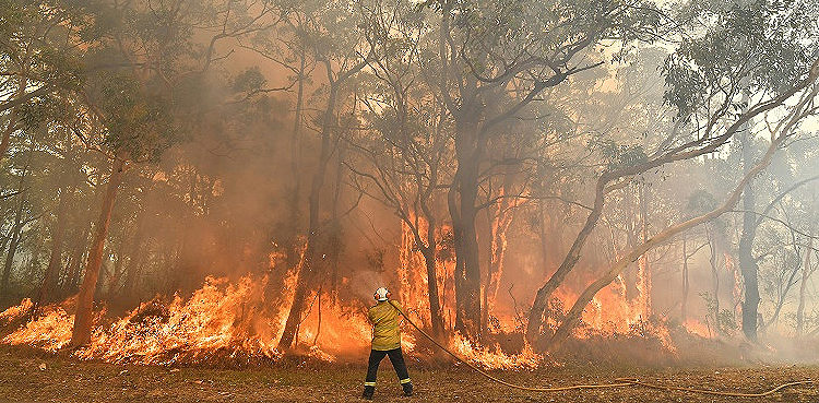 three-people-feared-dead-in-australian-bushfires-authorities
