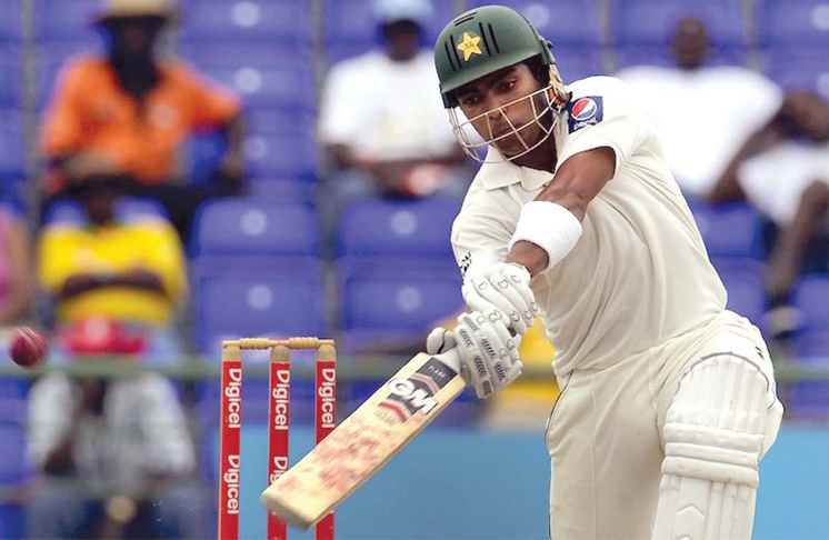 umar-akmal-forgets-the-last-test-he-played-argues-with-journalist