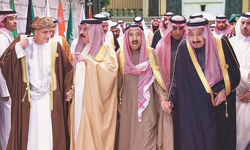 qatari-emir-skips-the-summit-but-warm-words-point-to-thaw-with-saudis