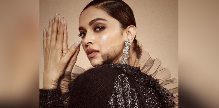 bollywood-a-lister-backs-protesting-students-faces-boycott-calls