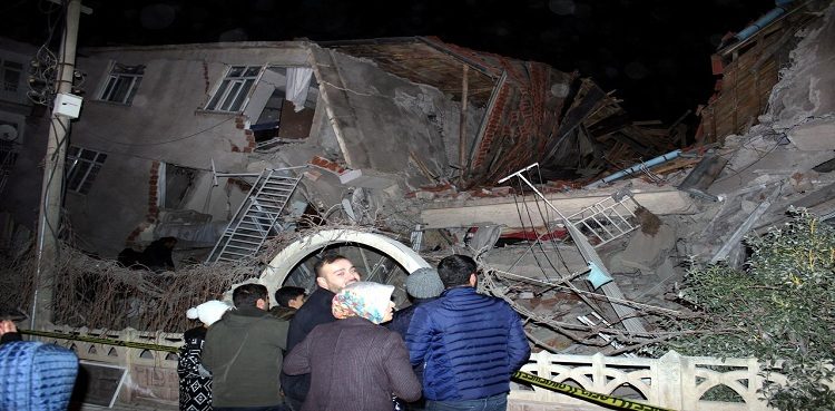 hopes-fade-for-missing-as-turkey-quake-toll-rises