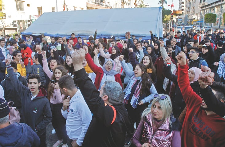 lebanese-resume-protests-call-for-an-end-to-a-vacuum