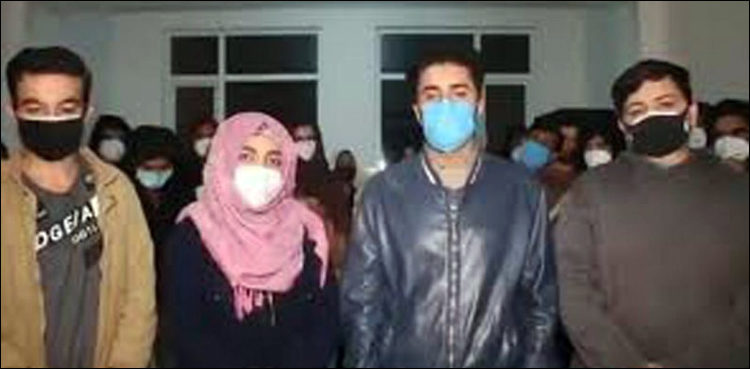 coronavirus-outbreak-around-200-pakistanis-stranded-at-urumqi-airport