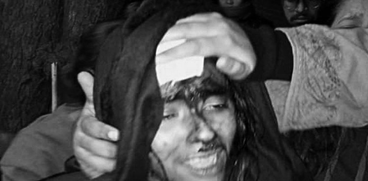 several-injured-as-mob-attacks-students-teachers-in-delhis-jawaharlal-nehru-university