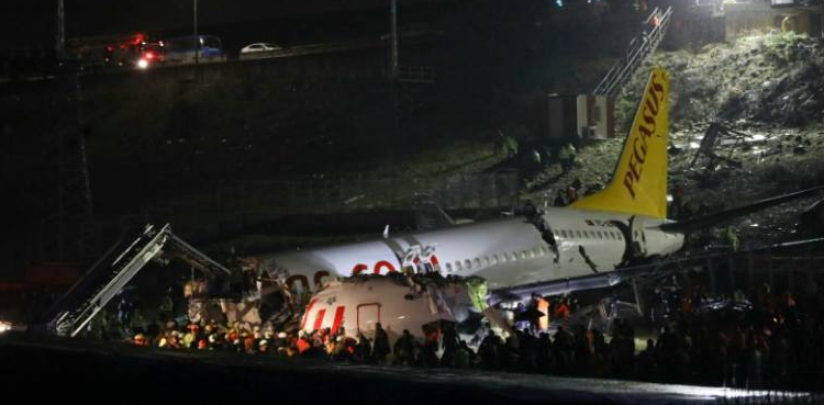 three-dead-scores-hurt-in-turkey-plane-accident