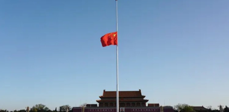 china-mourns-thousands-who-died-in-the-countrys-coronavirus-epidemic