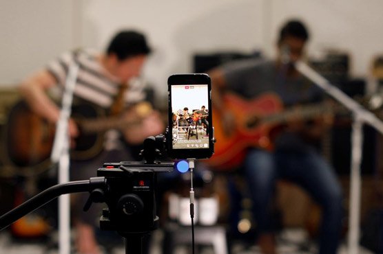 instagram-adds-ways-for-online-video-stars-to-earn-money