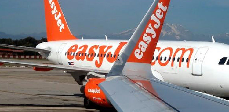 easyjet-to-axe-up-to-30-of-staff