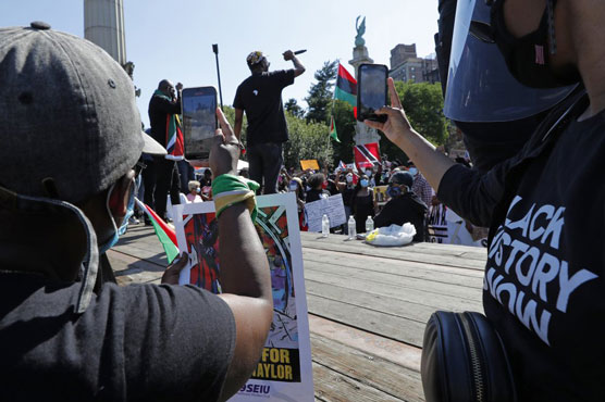 protesters-make-a-point-with-viral-clips