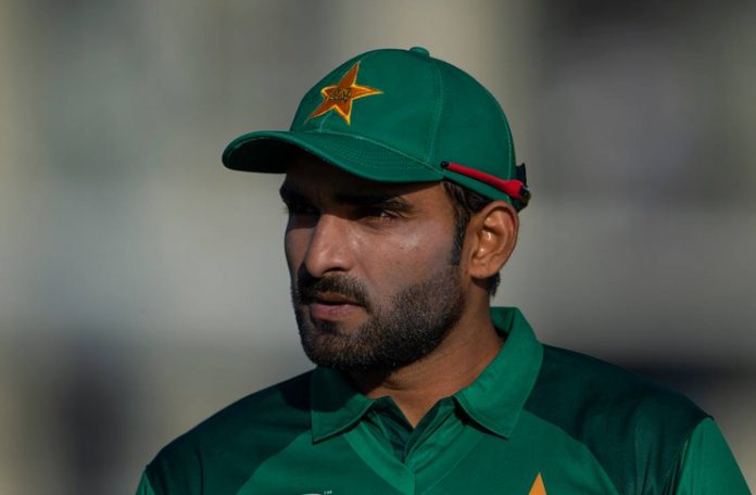 asif-ali-leaves