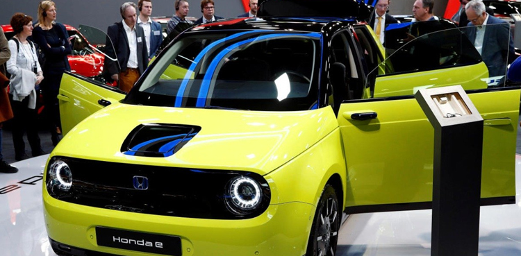 honda-goes-small-with-first-all-electric-car
