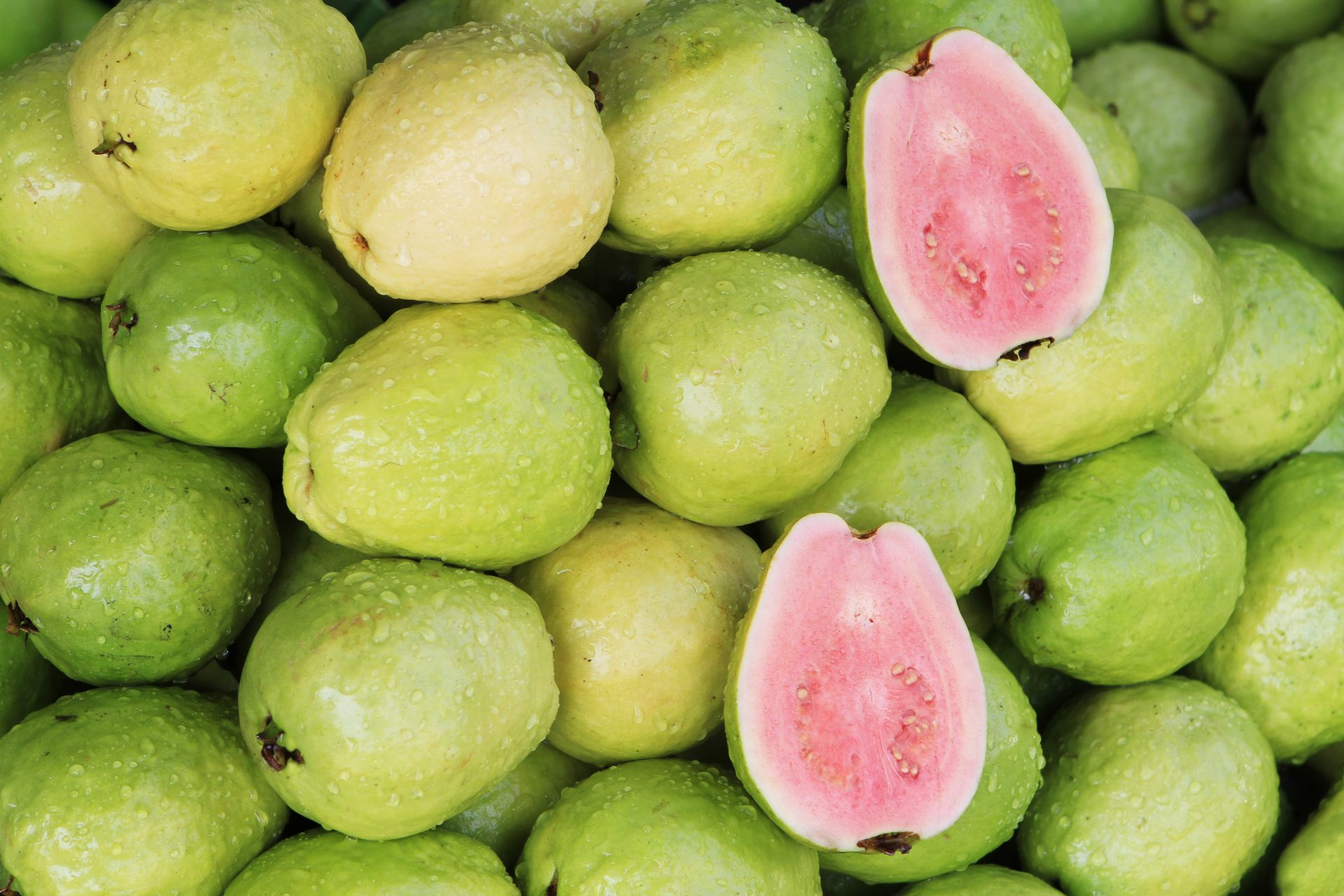 first-case-of-2025-filed-against-vendor-for-overpricing-guavas