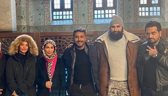 reema-khan-humayun-saeed-adnan-siddiqui-visit-hagia-sophia-mosque-in-istanbul