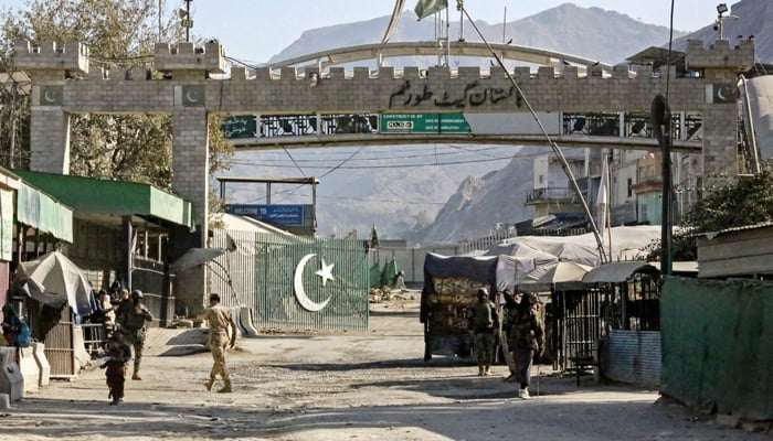 torkham-border-opens-after-20-day-closure-to-resume-deportation-of-undocumented-afghans