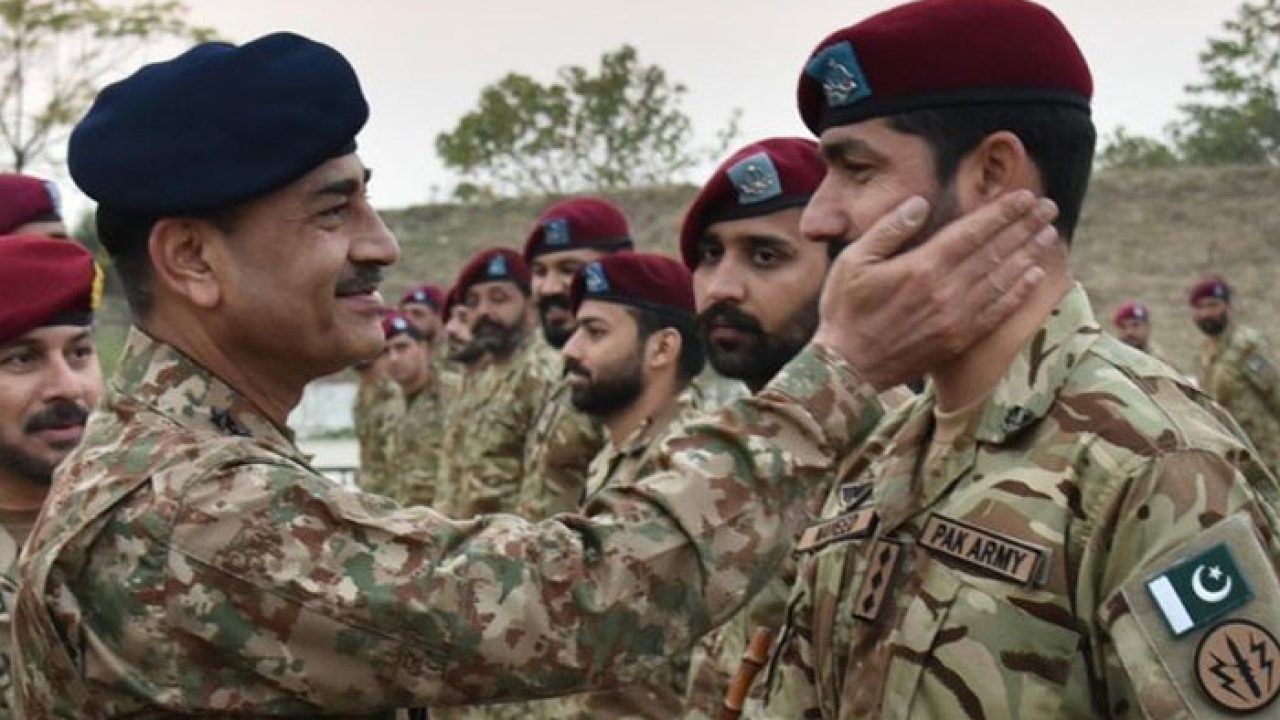 army-determined-to-break-terrorist-facilitator-nexus-says-coas-on-pak-afghan-border-visit