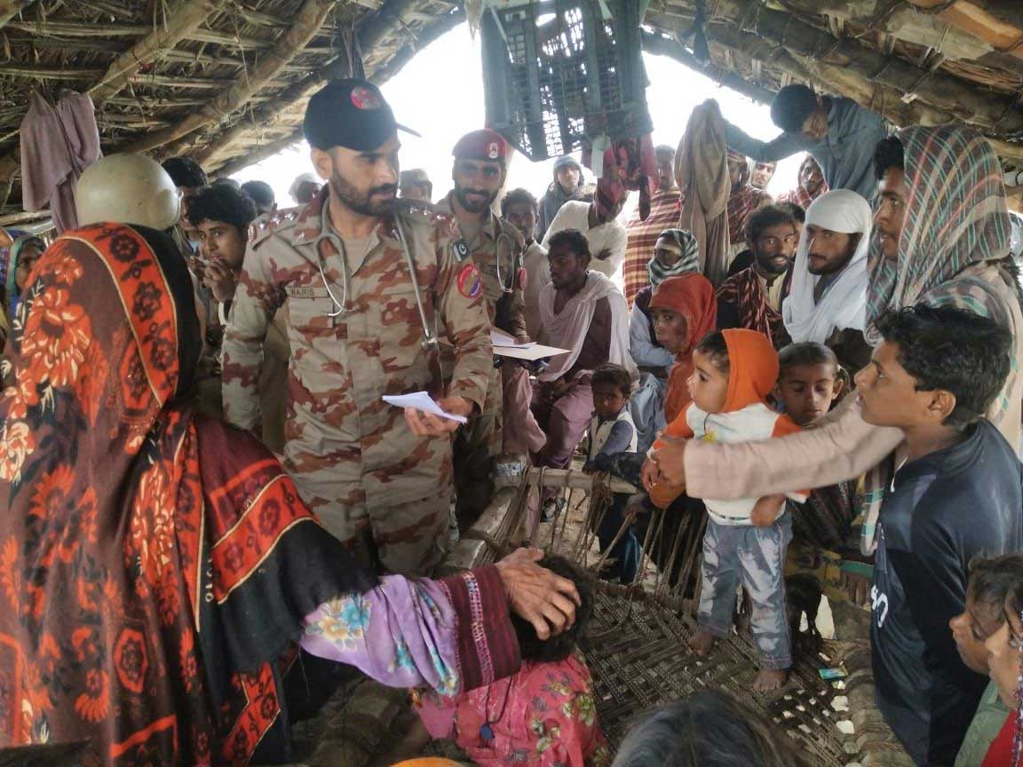 army-troops-assist-civil-administration-in-relief-efforts-in-gwadar-turbat-says-ispr