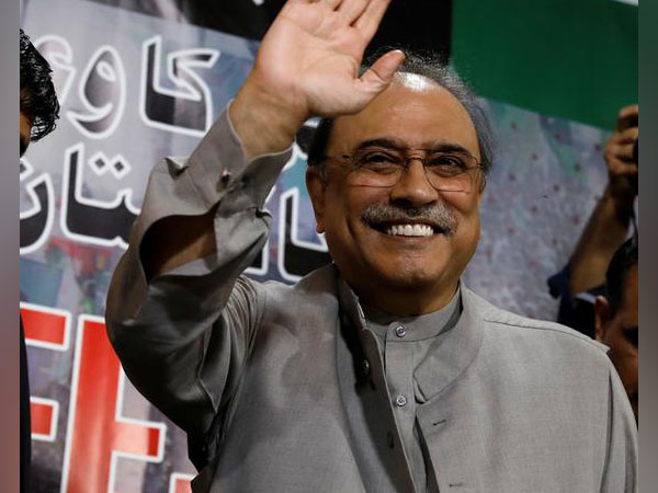 asif-ali-zardari-unhappy-with-pmln-over-delay-in-punjab-cm-slot-decision