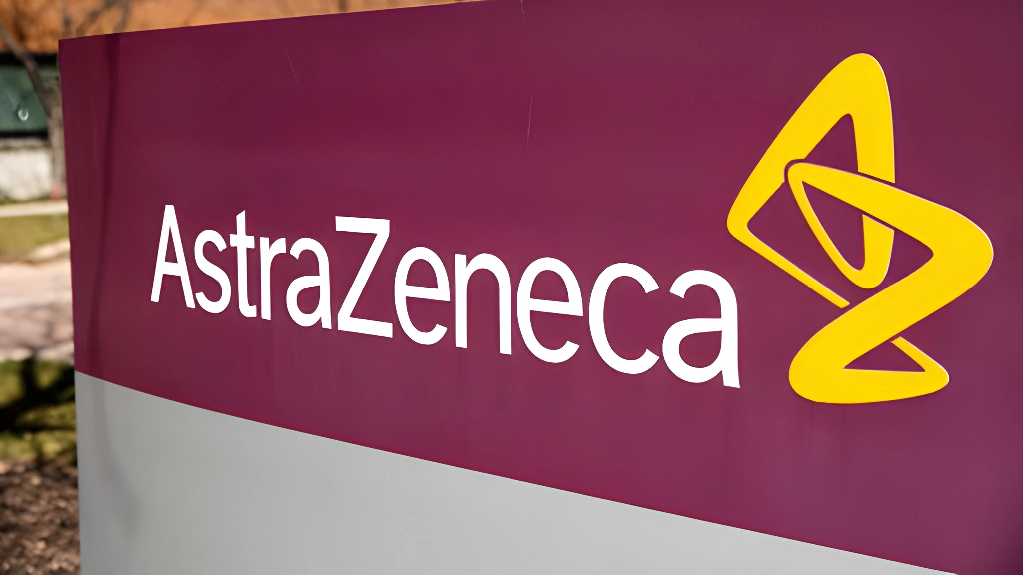 AstraZeneca Halts Volrustomig Lung Cancer Trial in Latest Setback