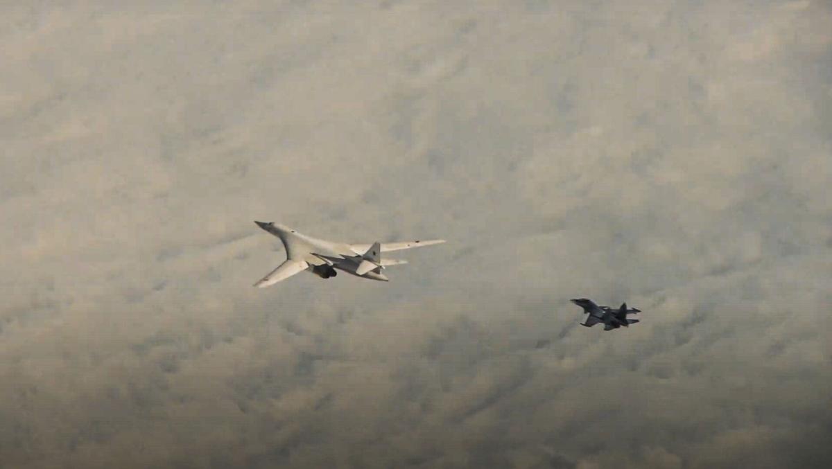 belarus-poland-border-dispute-russia-sends-nuclear-capable-bombers-on-patrol