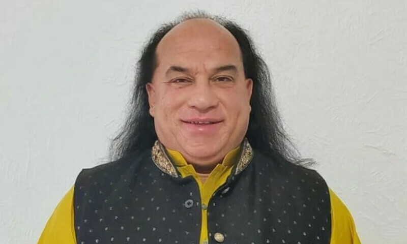 chahat-fateh-ali-khan-to-take-legal-action-against-restaurant-for-leaking-old-egg-attack-video