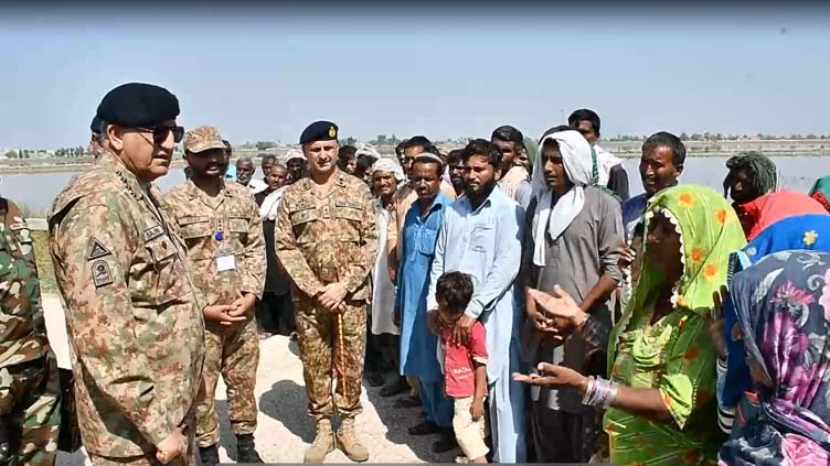 coas-bajwa-visits-flood-affected-areas-in-interior-sindh