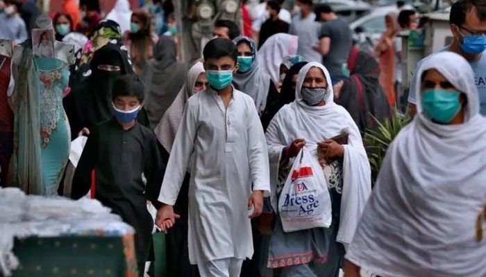 covid-19-pakistan-reports-slight-drop-in-infections-and-deaths