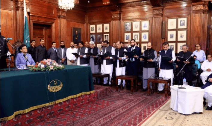 eight-member-punjab-cabinet-takes-oath-in-first-phase