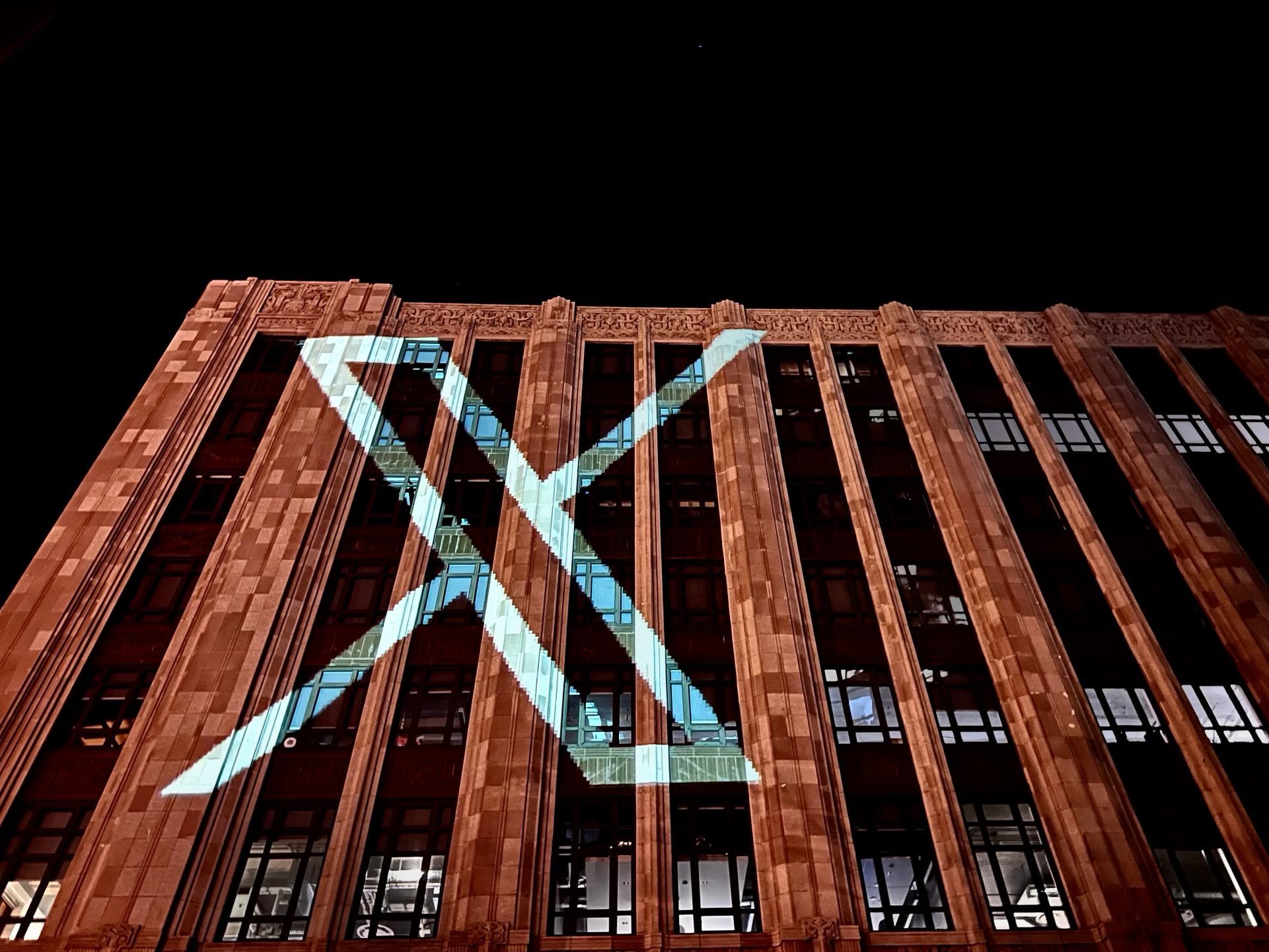 elon-musk-says-twitter-to-change-logo-adieu-to-all-the-birds