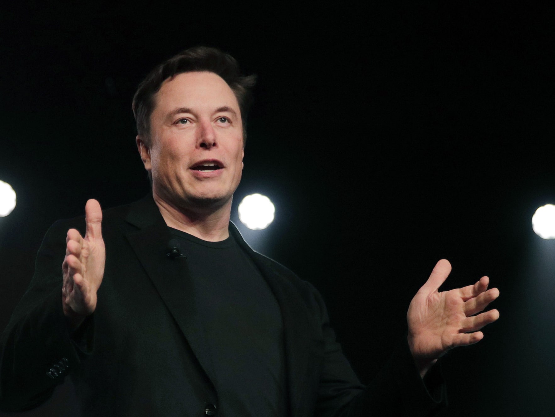 elon-musk-targets-dr-anthony-fauci-in-viral-tweet-sparking-backlash