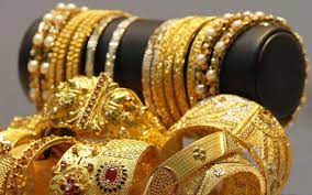gold-price-goes-up-in-pakistan-by-2-700-per-tola