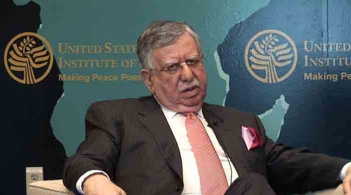 govt-not-to-increase-power-tariff-immediately-says-shaukat-tarin