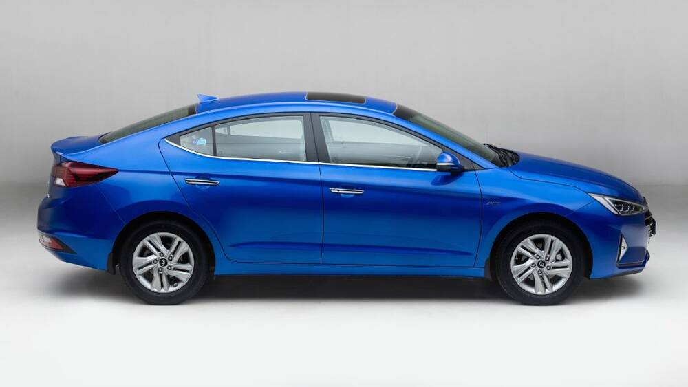 hyundai-reveals-the-price-of-its-elantra-sedan