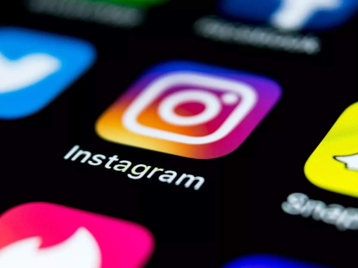 instagram-aims-to-launch-chronological-feed-option-in-2022
