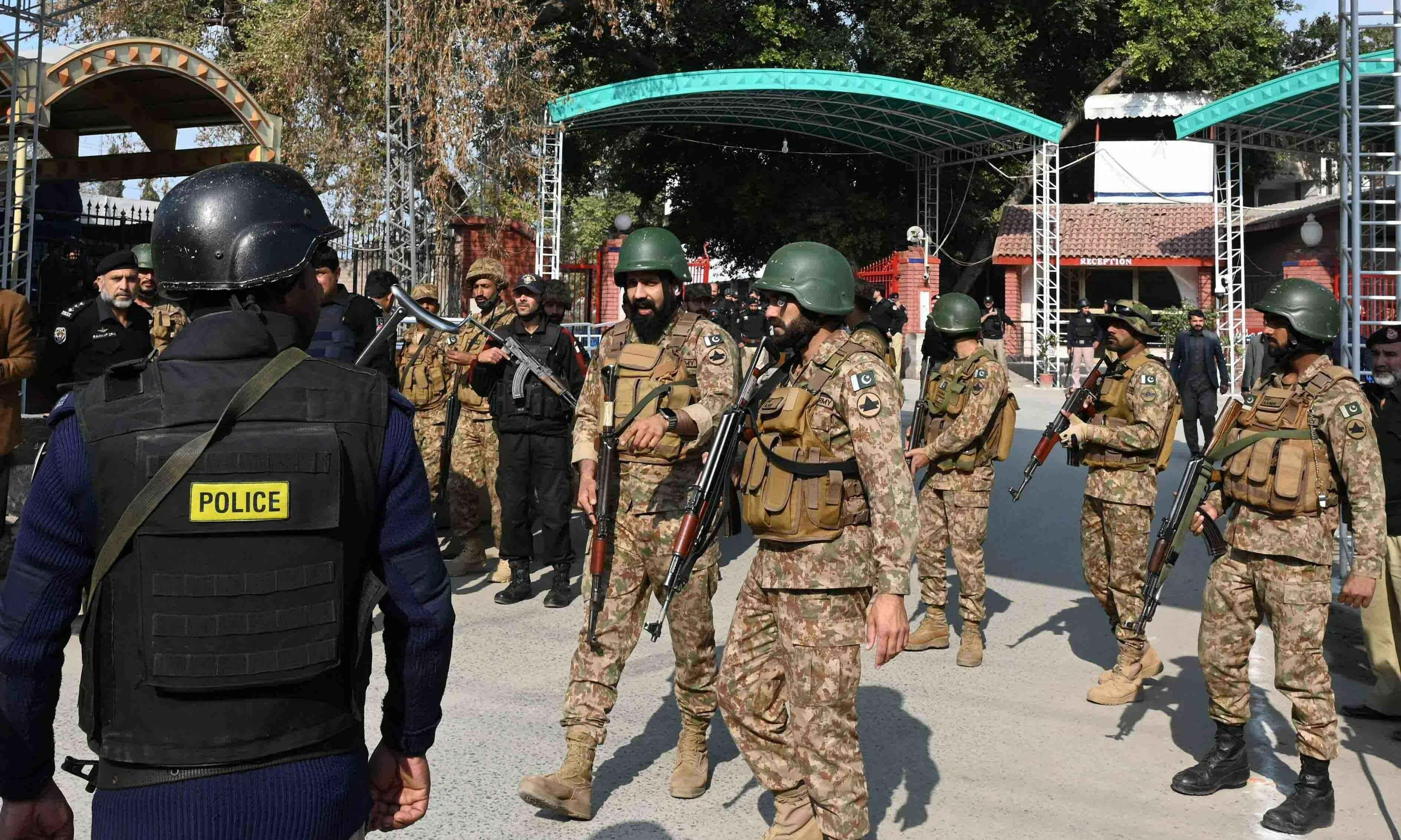 islamabad-karachi-under-high-security-alert-after-peshawar-police-lines-blast