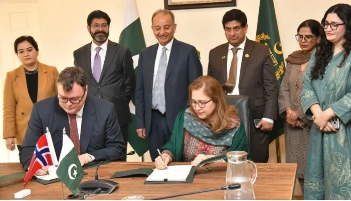 Islamabad signs historic carbon market deal with Oslo under Paris Agreement.